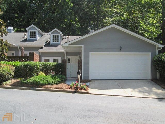 Property Photo:  2992 Crosswycke Forest Dr  GA 30319 