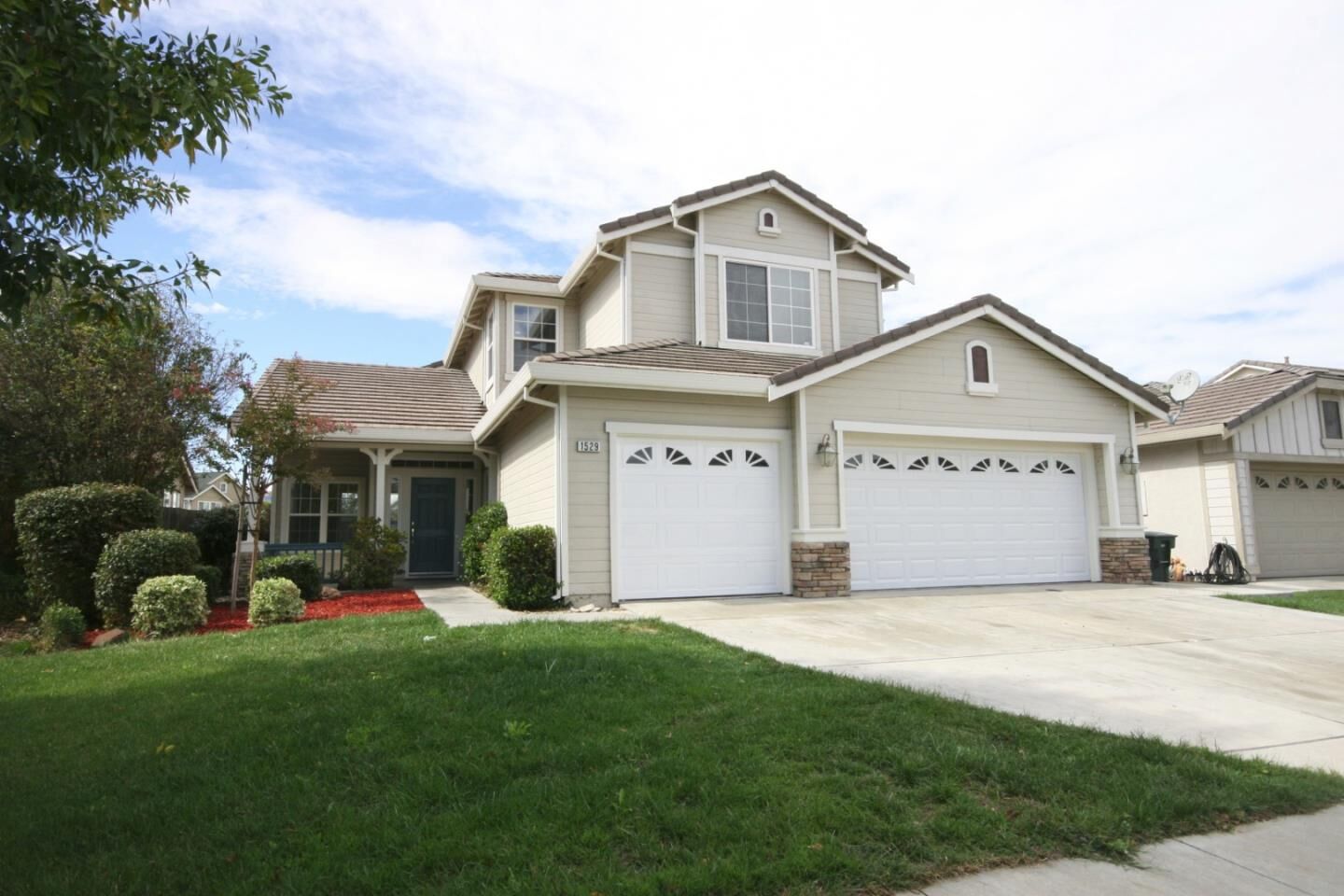 Property Photo: 1529 Cindy Way CA 95377