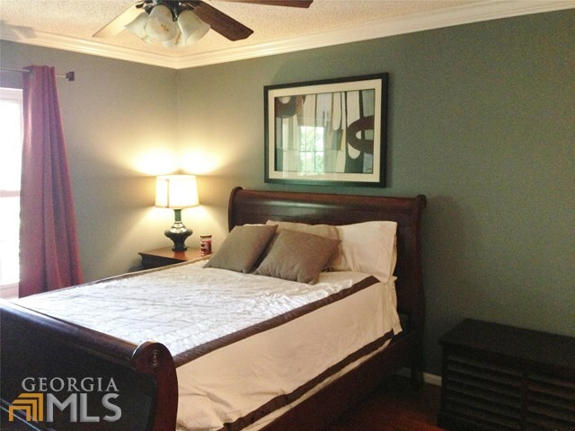 Property Photo: 3655 Habersham Rd A-216 GA 30305