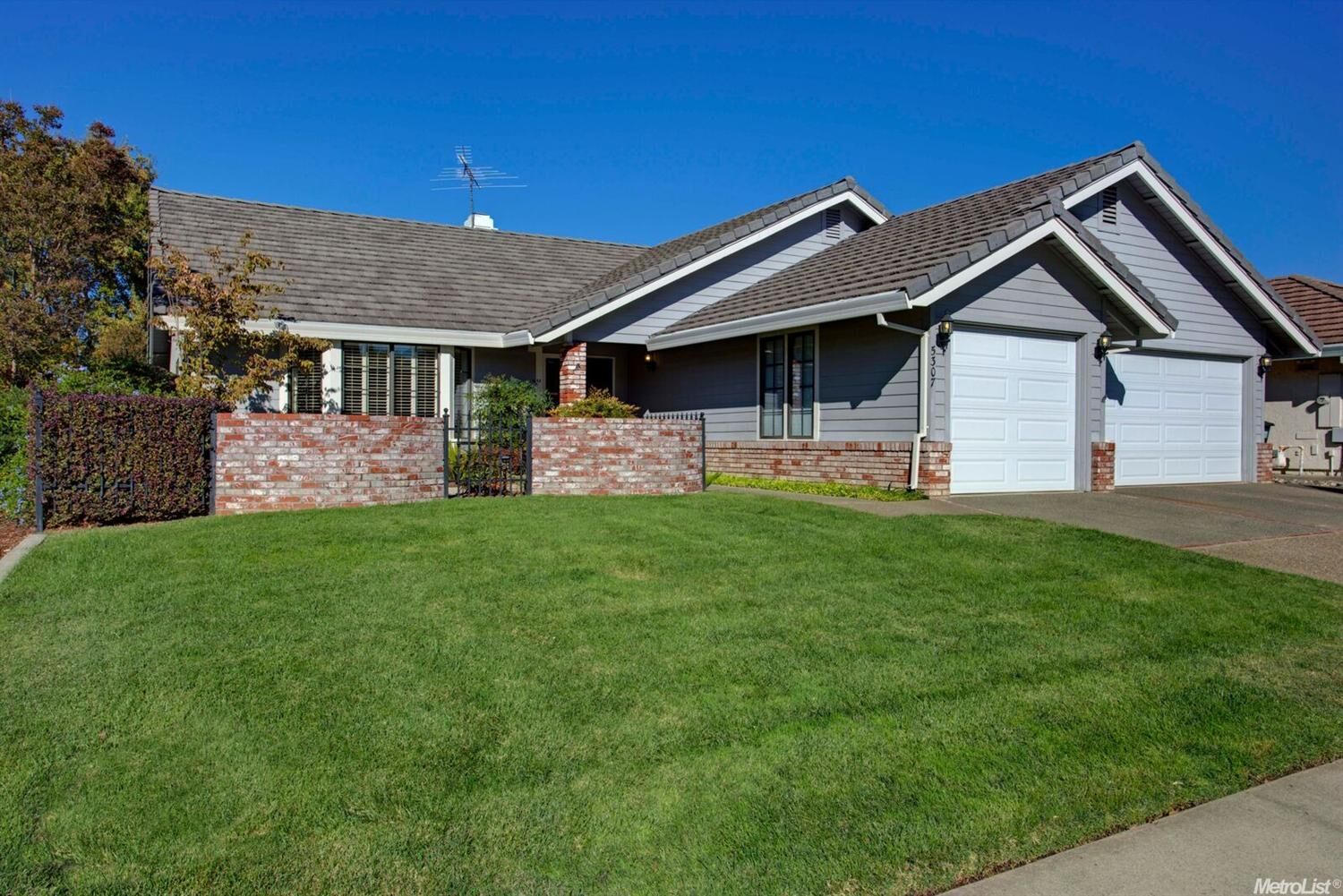 Property Photo: 5307 Lequel Way CA 95608