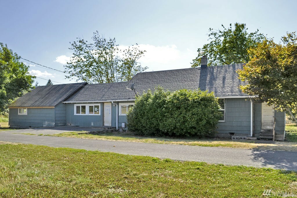 Property Photo:  24110 74th St E  WA 98321 