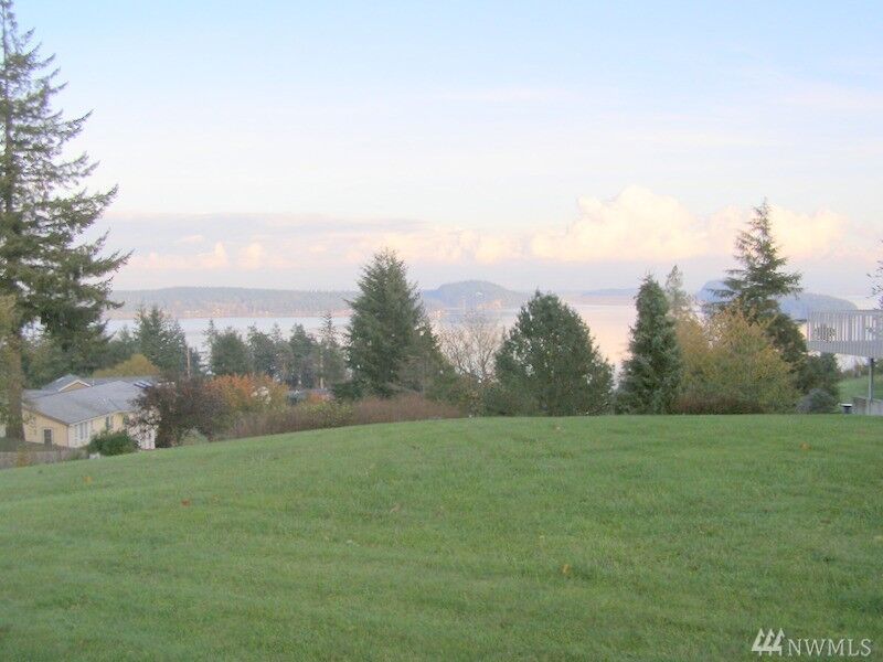 Property Photo: 7 Sunrise Blvd WA 98277