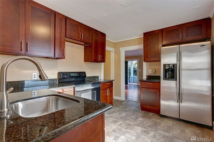 Property Photo: 11747 35th Ave NE WA 98125