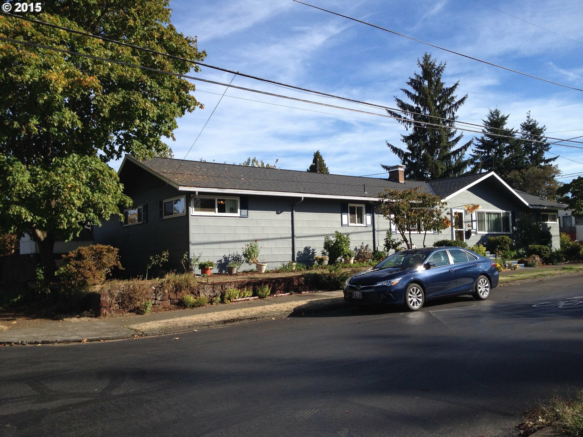 Property Photo:  5262 NE 37th Ave  OR 97211 