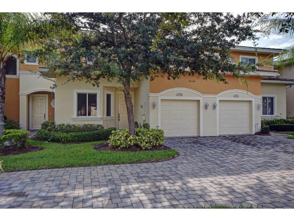Property Photo: 812 Middleton Drive FL 32962
