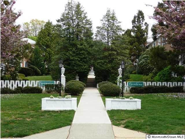 Property Photo:  283 Spring Street  NJ 07701 