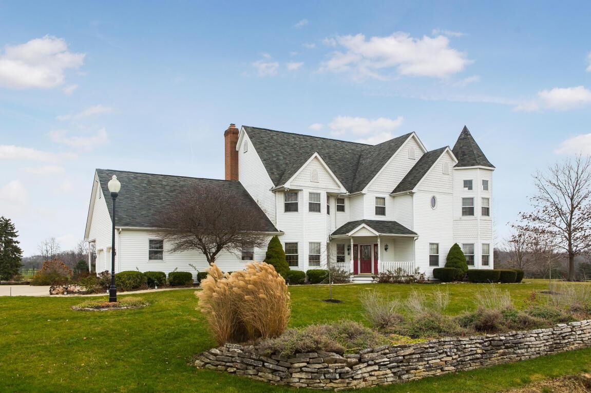 Property Photo:  3196 Stringtown NE Road  OH 43130 