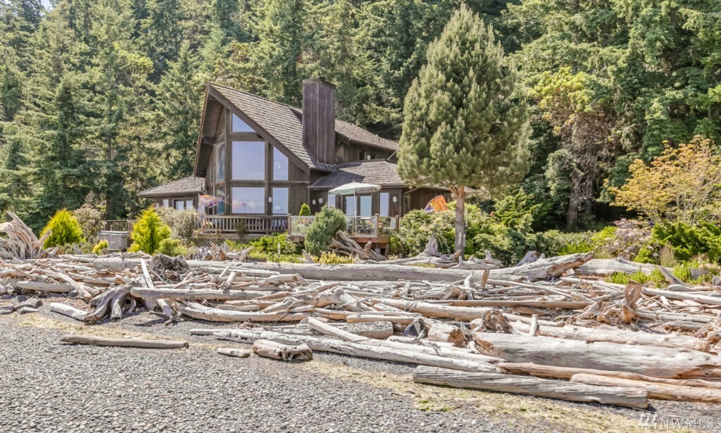 Property Photo:  299 S Sunrise Blvd  WA 98282 