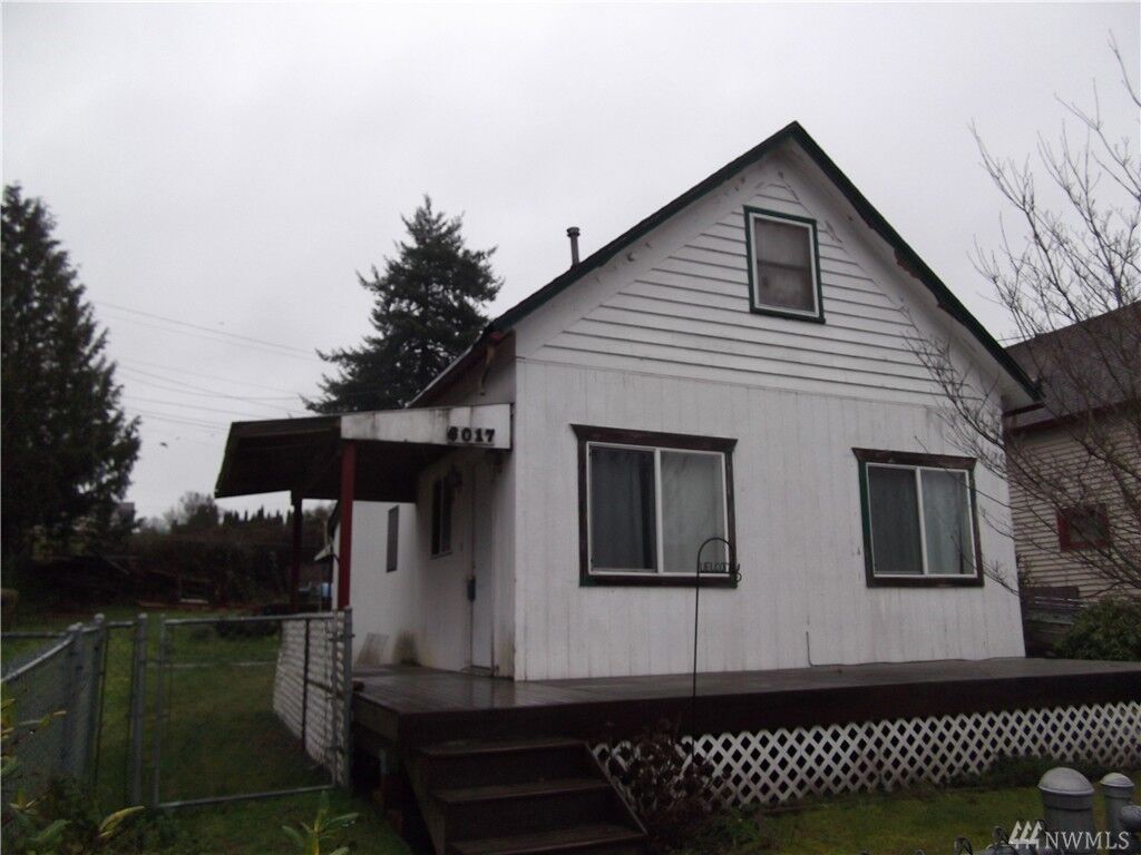 Property Photo:  6017 S Alder St  WA 98409 