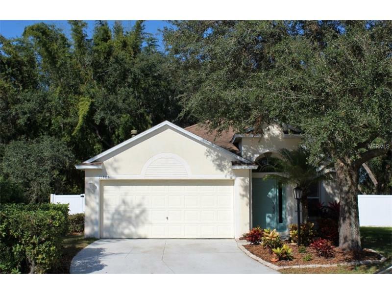 Property Photo:  11805 Acorn Woods Terrace  FL 34202 