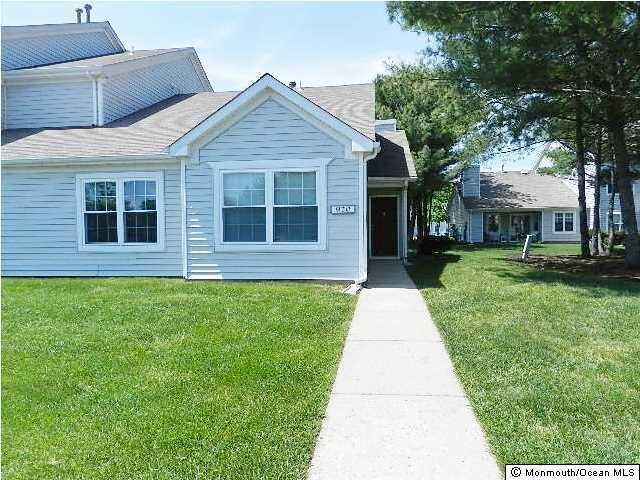 Property Photo:  920 Waters Edge Drive  NJ 08753 
