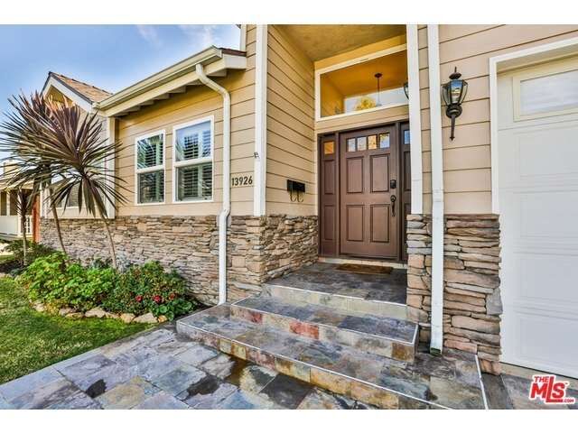 Property Photo:  13926 Otsego St  CA 91423 