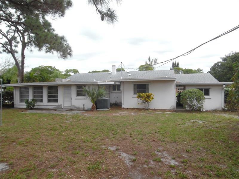 Property Photo:  625 Armada Road S  FL 34285 