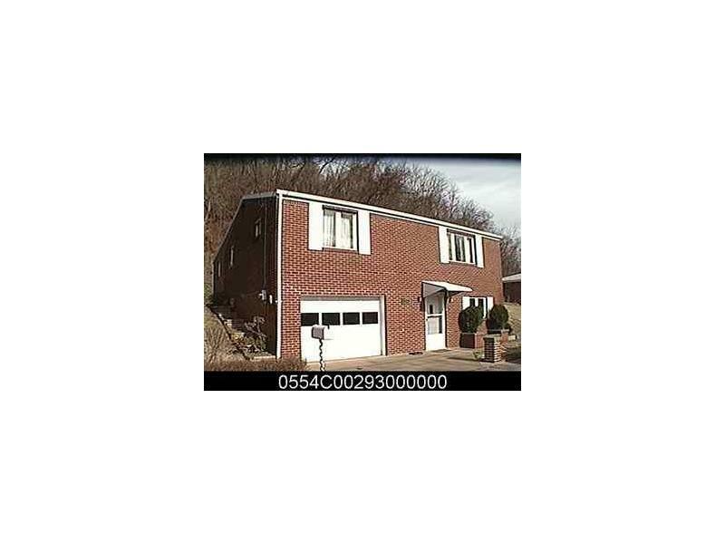 Property Photo: 927 McIntosh Rd PA 15132