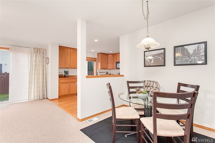 Property Photo: 166 Ferndale Ave SE WA 98056