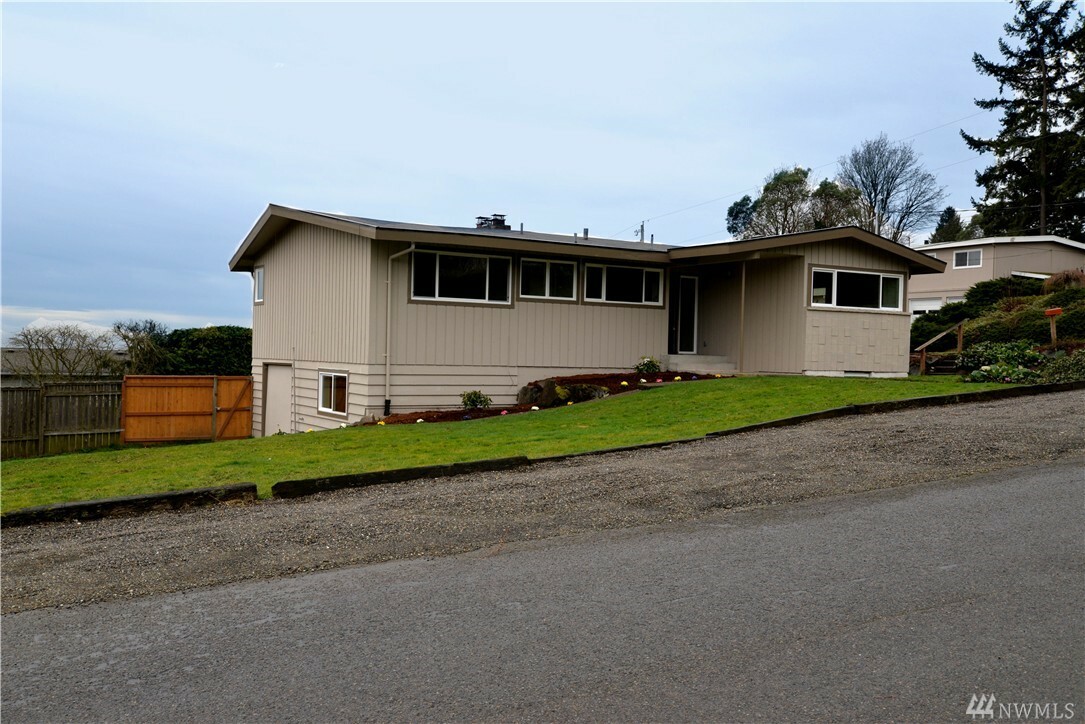 Property Photo:  705 S 209th St  WA 98198 