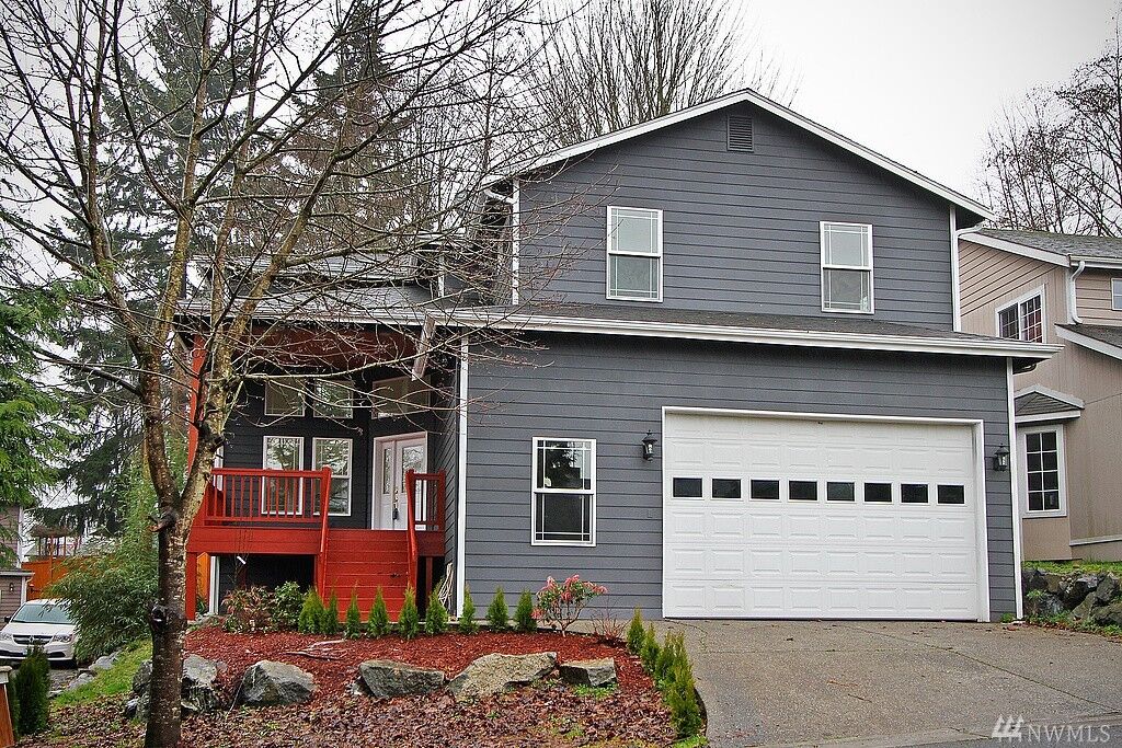 Property Photo: 56 E McGill Ave WA 98208