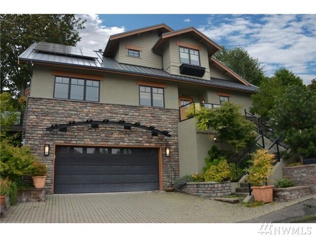 Property Photo:  507 N 10th Street  WA 98403 