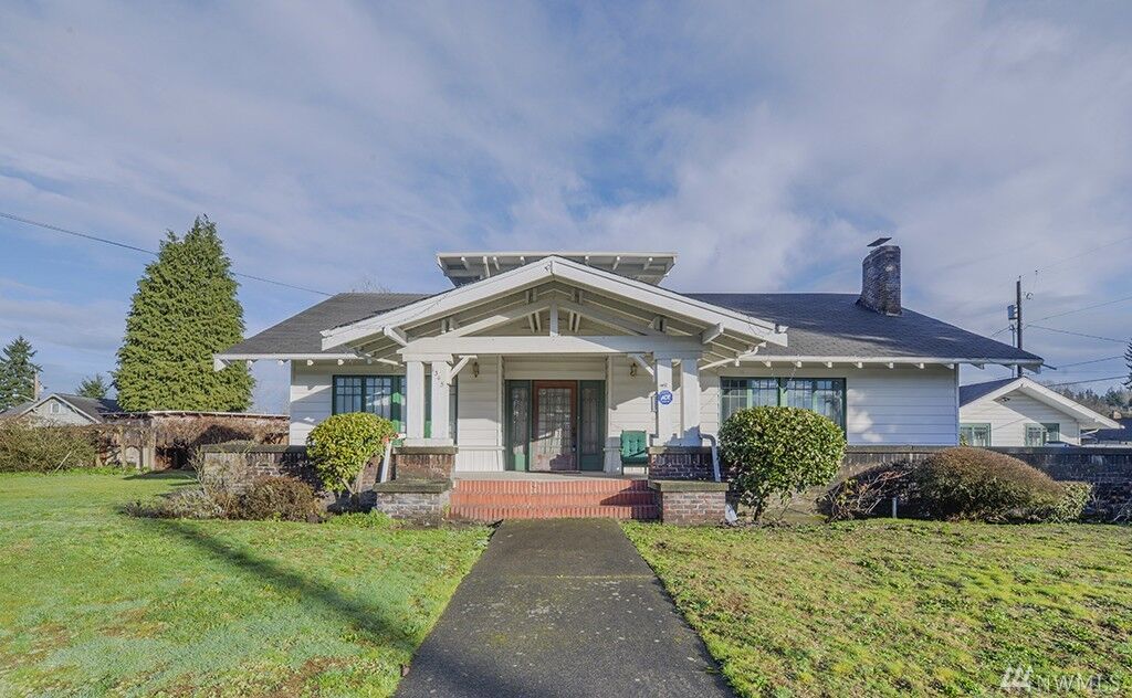 Property Photo:  1345 E Main St  WA 98002 