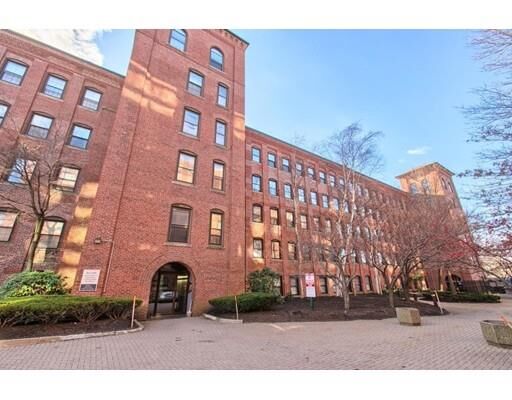 Property Photo:  50 Rantoul Street 106  MA 01915 