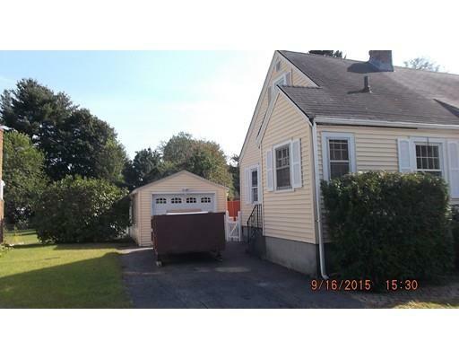 Property Photo:  9 Rucliff St  MA 01545 