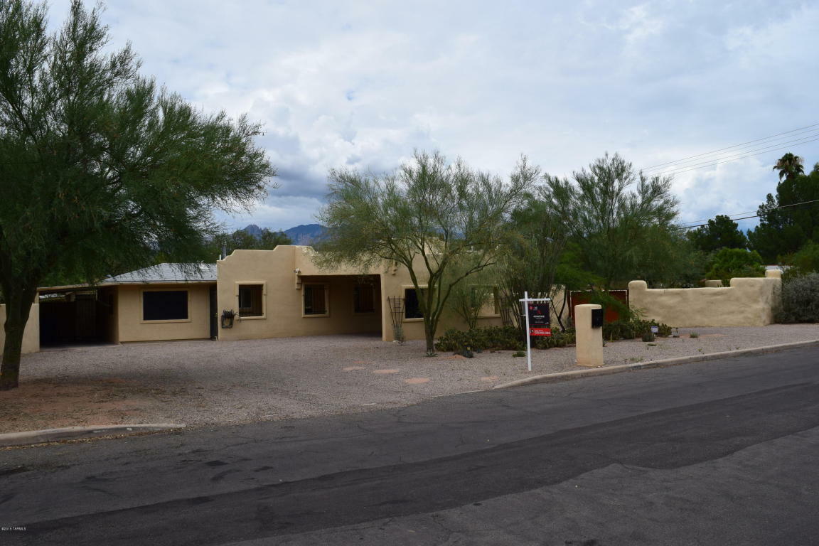 Property Photo:  2423 E Kleindale Road  AZ 85719 