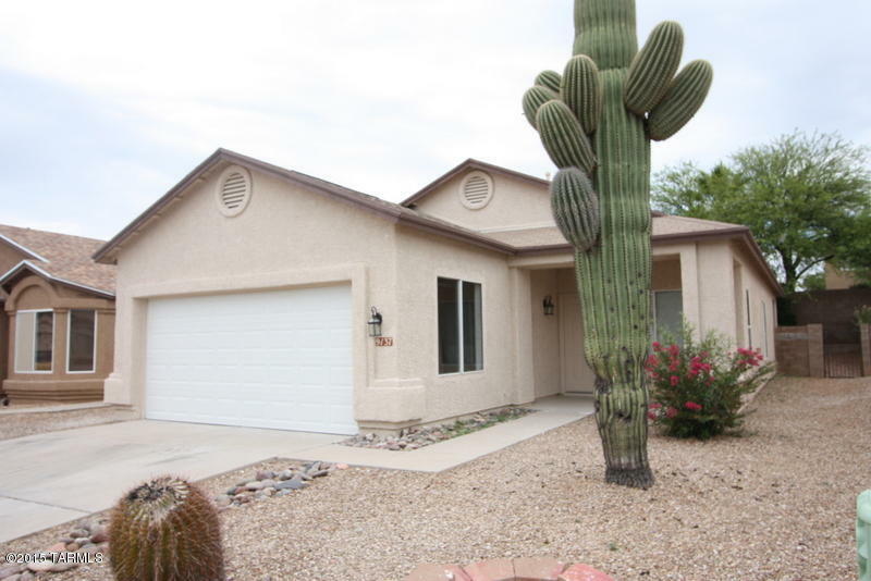 Property Photo:  9137 E Rainsage Street  AZ 85747 