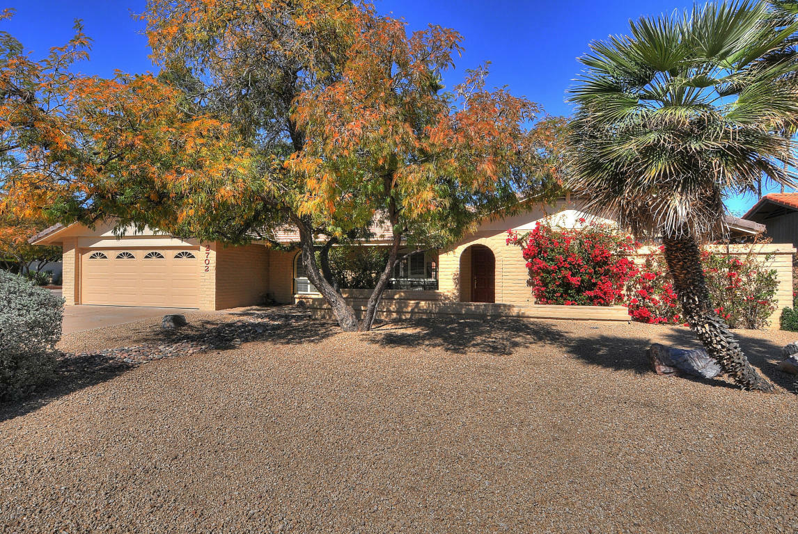 Property Photo:  2702 E Cortez Street  AZ 85028 