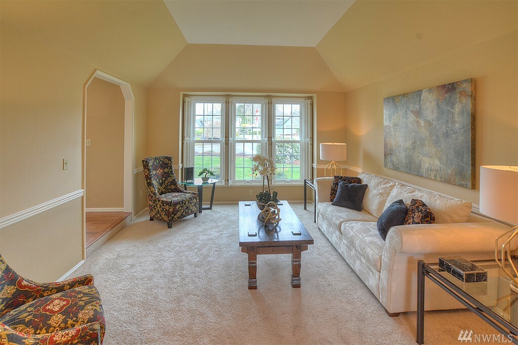 Property Photo: 24545 SE 44th St WA 98029