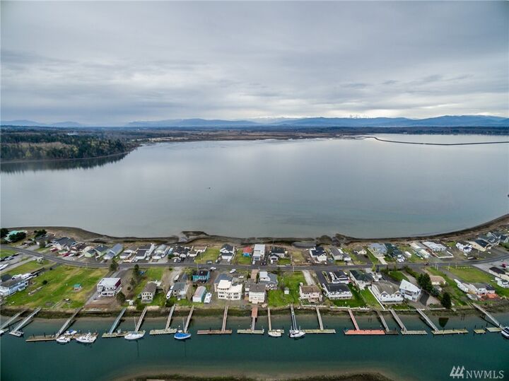 Property Photo: 4182 Saltspring Dr WA 98248