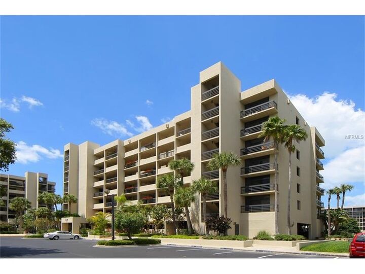 1085 Gulf Of Mexico Drive 102  Longboat Key FL 34228 photo