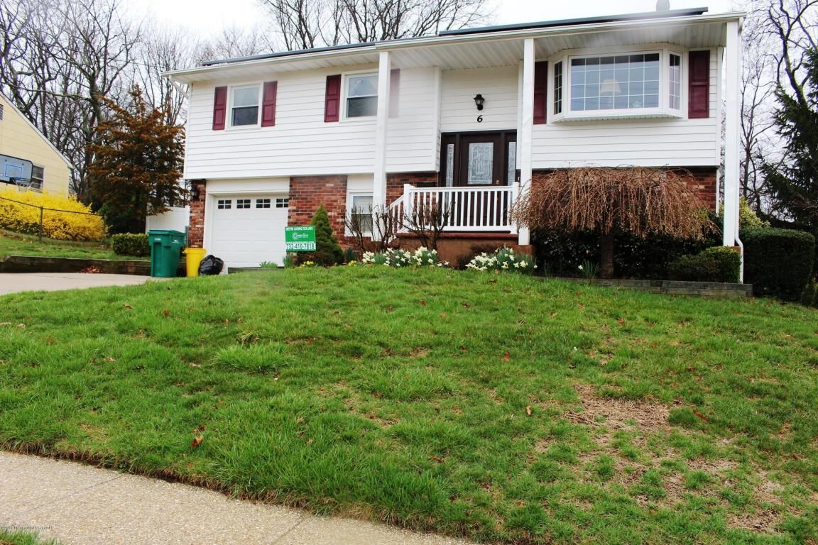 Property Photo:  6 Iris Drive  NJ 08527 