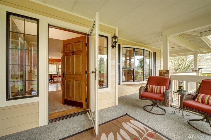 Property Photo:  22611 238th Place SE  WA 98038 