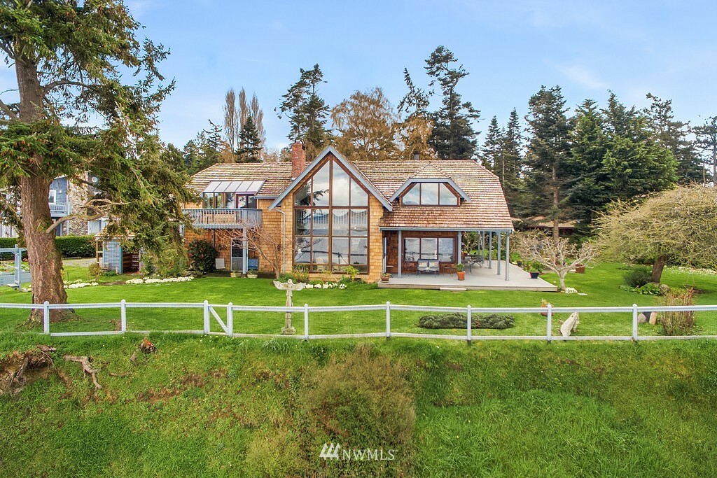 Property Photo:  2919 Saratoga Road  WA 98260 