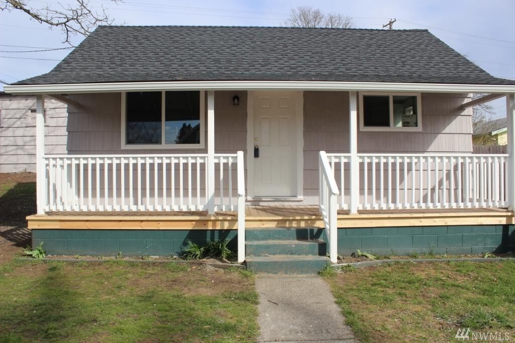 Property Photo: 6001 S Alder St WA 98409