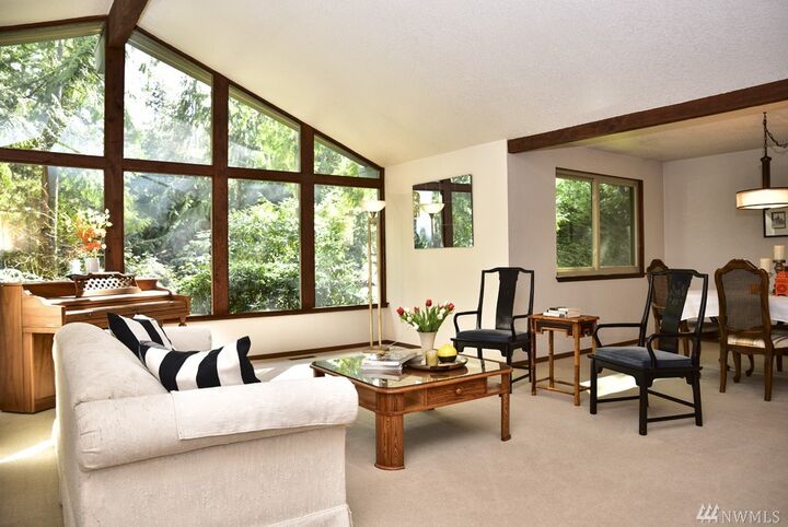 Property Photo: 5019 133rd St SW WA 98026