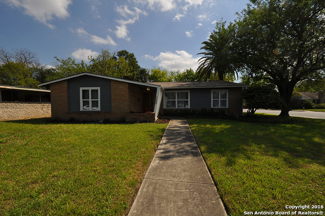 Property Photo:  302 Calumet Pl  TX 78209 