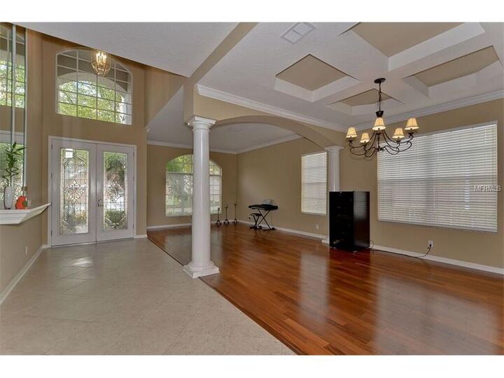 Property Photo:  10224 Deercliff Drive  FL 33647 