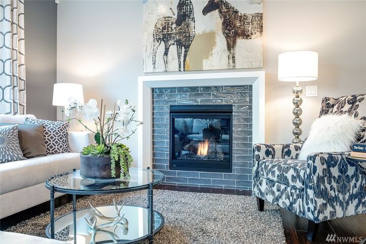 Property Photo: 3813 133rd Place SW 11 WA 98087