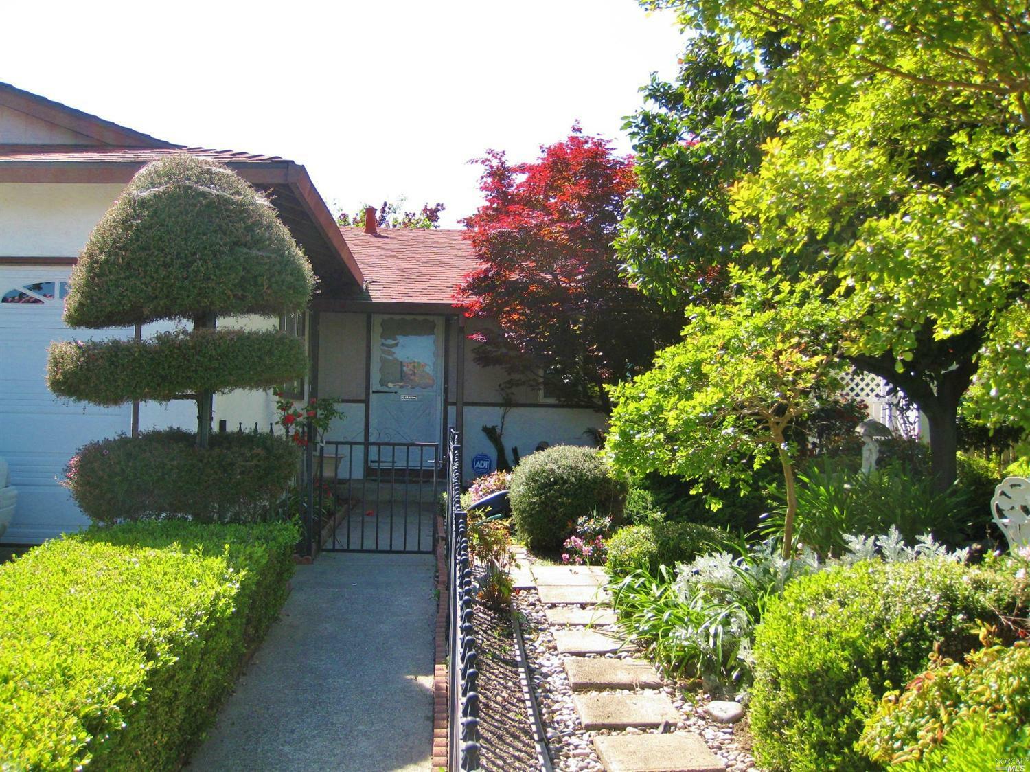 Property Photo: 2227 Currier Place CA 94533