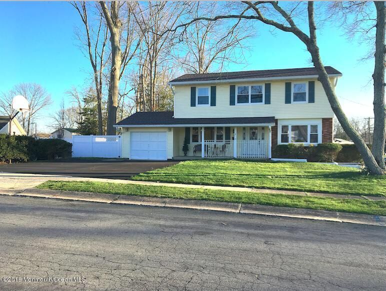 Property Photo:  2 Vassar Court  NJ 08527 