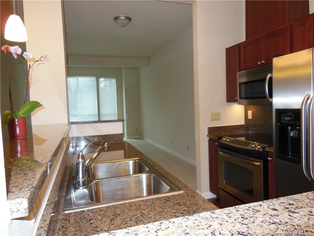 Property Photo: 2222 152nd Ave NE 307 WA 98052