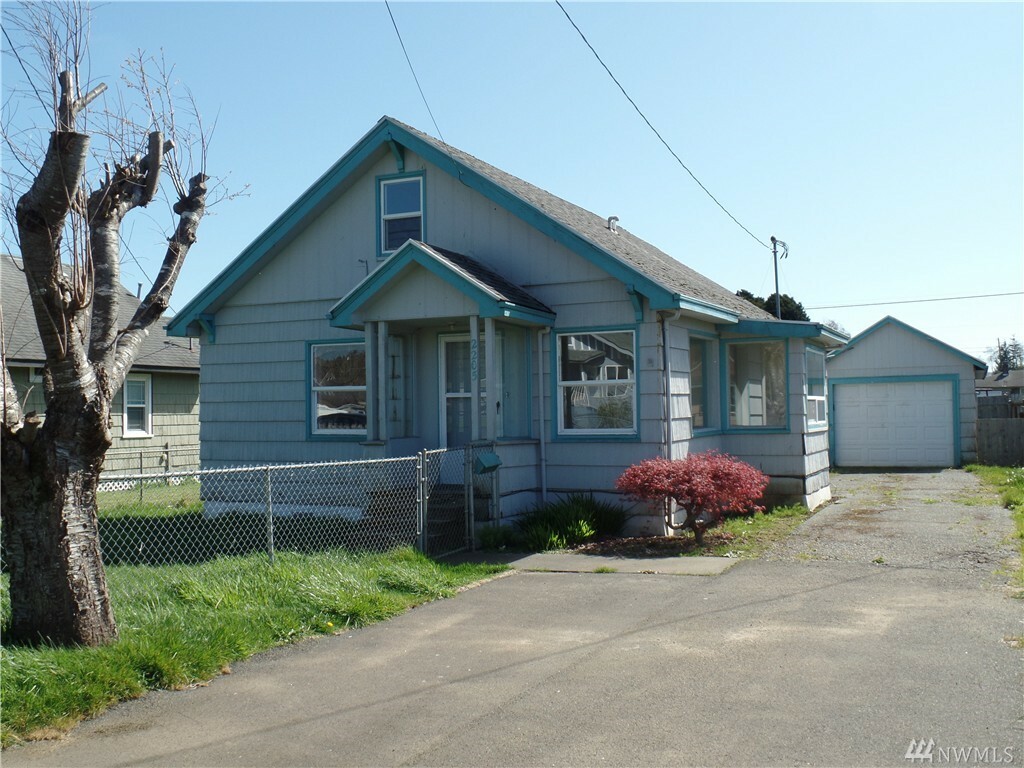 Property Photo:  2205 Pacific  WA 98520 