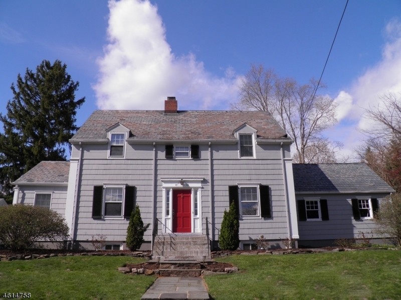 Property Photo:  15 Fairview Ave  NJ 08809 