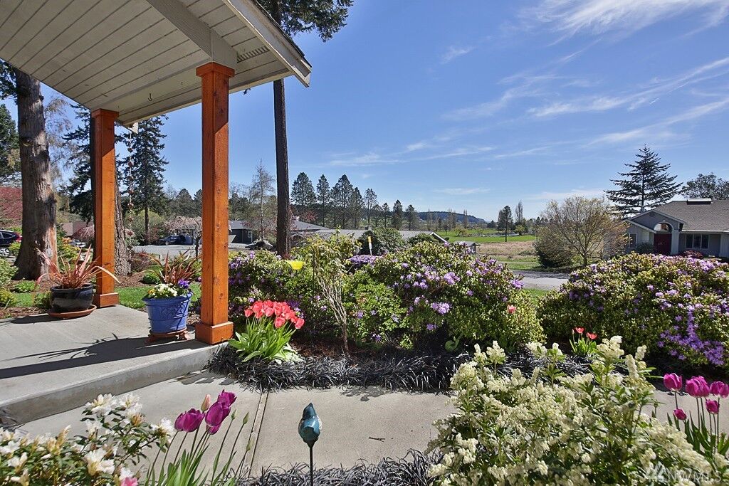 Property Photo:  2531 Hillis Dr  WA 98260 