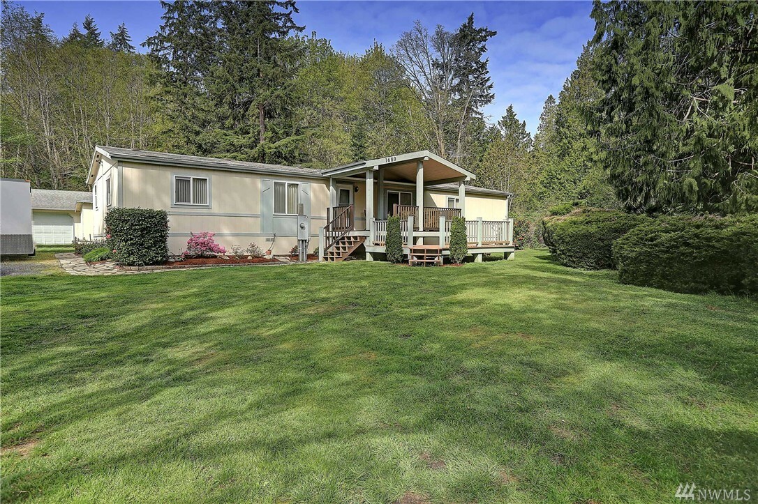 Property Photo: 1680 Bonnie Lane WA 98282