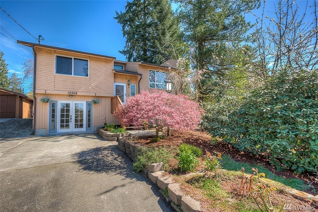 Property Photo: 12308 36th Ave NE WA 98125