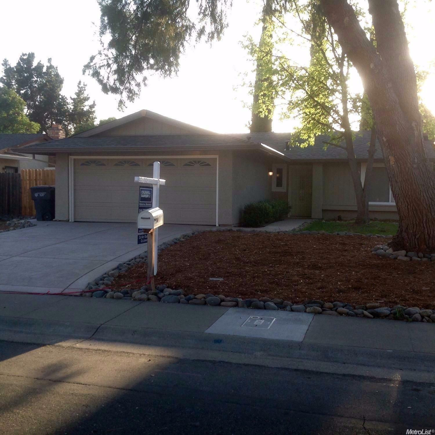 Property Photo:  7832 Deerglen Way  CA 95823 