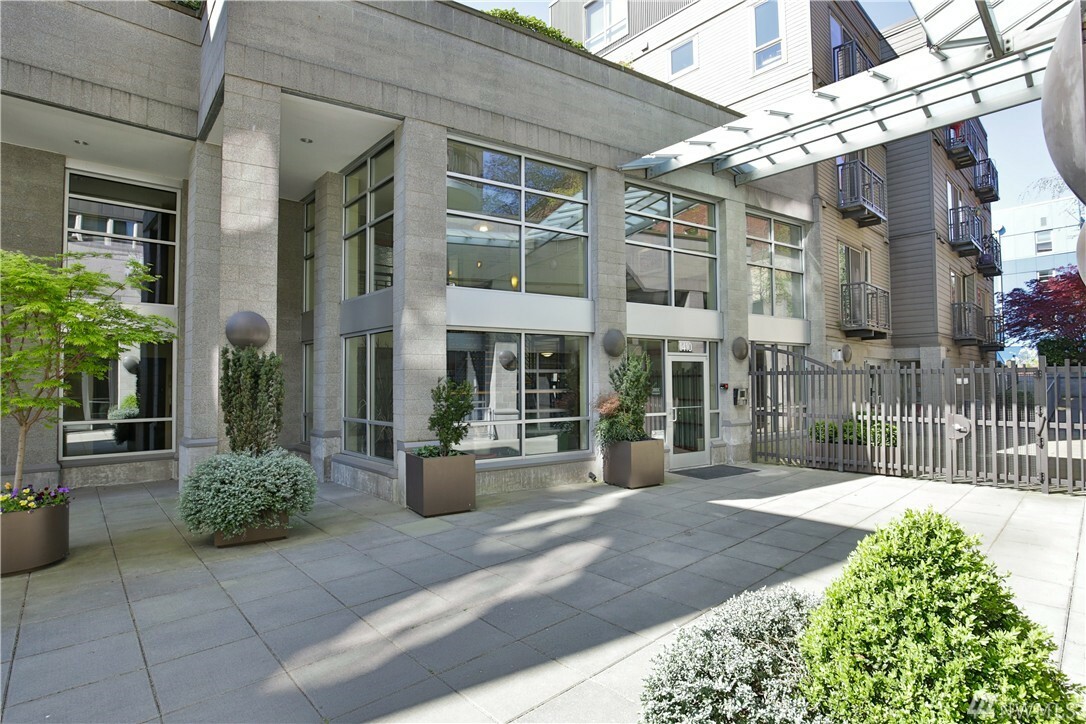 Property Photo: 1410 E Pine St W121 WA 98122