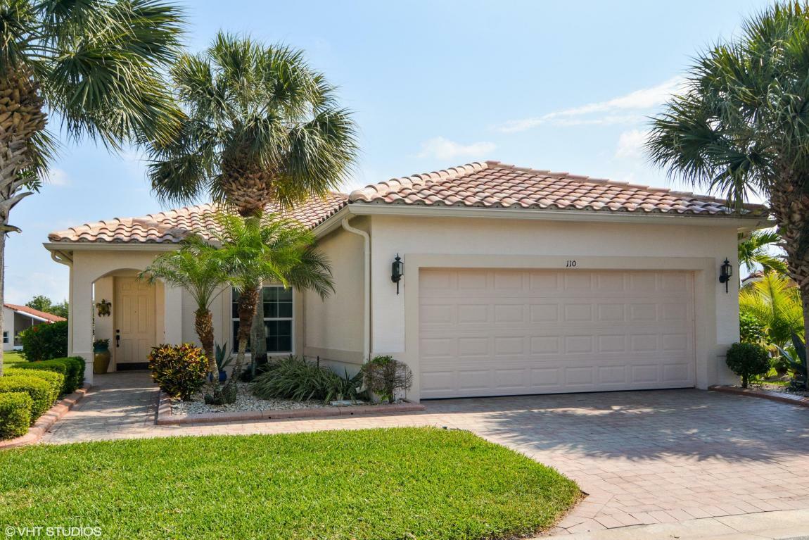 Property Photo:  110 NW Baycrest Court  FL 34986 